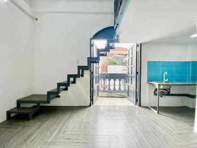 Phạm Ngũ Lão, Phòng Ban công cửa sổ trời