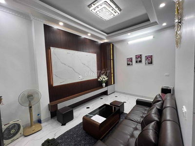 Cực Hiếm! Nhà Phố Cát Linh -Ngõ To Rộng Thoáng15m Ra mặt Phố Chỉ10,1ty