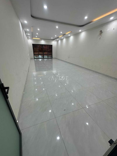 cho thuê nguyên phòng lớn 80m lầu 1, nhà mới xây, ko chung chủ