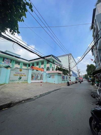 Nhà đẹp căn góc 2 mặt tiền ở ngay ,2 phòng ngủ ,đường Quang Trung