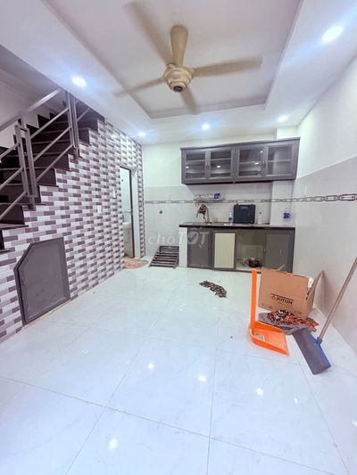 Bán nhà Bình Long, 20m2, 4 tầng, ngang 4m, giá 3 tỷ