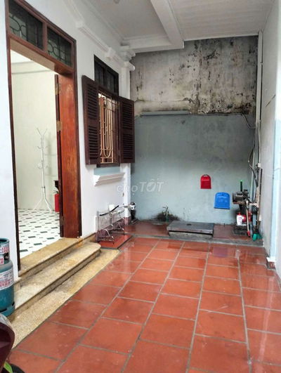 Cho thuê nhà nguyên căn Ngõ Văn Hương, Đống Đa, Hà Nội