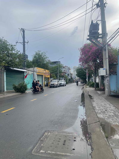 BÁN NHÀ 2 TẦNG, 118 BÙI VĂN BA, QUẬN 7, NHỈNH 2 TỶ