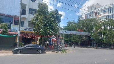 NHÀ MẶT TIỀN VÕ NGUYÊN GIÁP GẦN CHỢ 586 GIÁ TỐT 1 TRỆT 3 LẦU