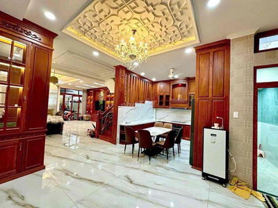 Bán Gấp Căn Biệt Thự MiNi Ngay Trường Đại Học Luật