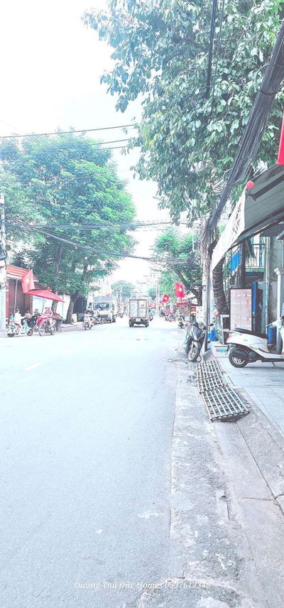 Nhà BTCT 35m2 1T1L HXH đỗ cửa sát QL1K cách mặt tiền lớn chỉ 10m 2Đ TL