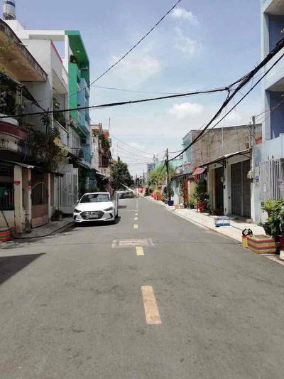 Cho Thuê NHÀ HẺM 8 M thông : 4 x 26 M đúc 1 lầu phường Phú Thạnh