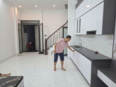 Nhà đẹp Hoàng Mai 42m2- SĐCC- giá hơn 5 TỶ