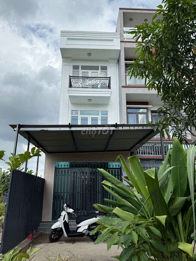 Bán nhà 4PN , Ngay Chợ Long Trường Nguyễn Duy Trinh , Quận 9