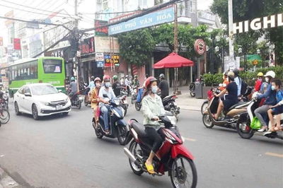 Nhà phố 4,2m x 27m.Đúc 2 lầu Mặt tiền Nguyễn Ảnh Thủ Gần Lê Văn Khuong