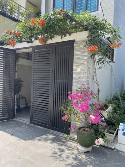Bán nhà tại Đồng Trì, 8,850 tỷ, 4PN, 4WC, nhà riêng đầy đủ nội thất. LH chủ nhà 0987 279 ***