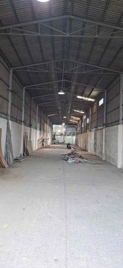KHO XƯỞNG GIÁ RẺ ( 10 x 70m ) HÓC MÔN