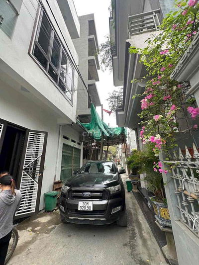 Nhà mình ở Hồng Tiến, Long Biên ^ 40m2 ^ lexus đỗ cổng