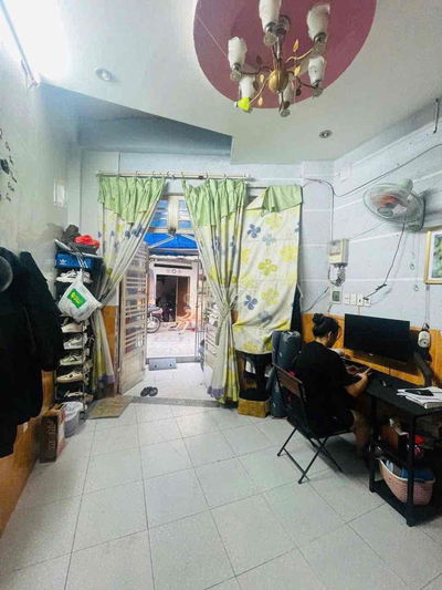 Bán nhà trệt 2 lầu- 26m2