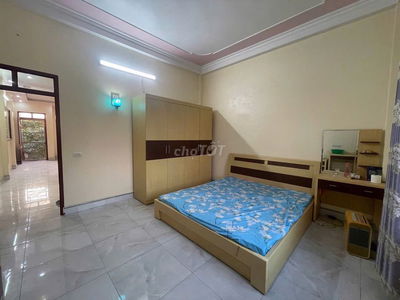 Chính chủ cần cho thuê nhà 3 tầng nở hậu gần thép miền Bắc Quốc Lộ 5