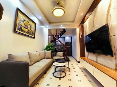 TRUNG TÂM HAI BÀ TRƯNG - DT 20 M - 4 TẦNG - FULL NỘI THẤT