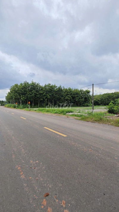 Bán đất mặt tiền đường nhựa rộng, nở hậu – sát Ngã 4 Chơn Thành