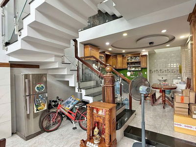 Nhà khu vip quận 8-gần 55m2-xe hơi đỗ cửa-cách Parc Mall 300m-nhỉnh 6đ