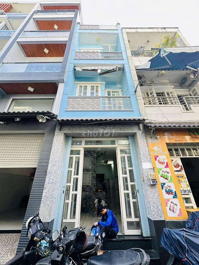 Bán nhà 4 tầng Chiến lược Bình Tân dt 3,1x10m giá nhỉnh 4 tỷ.