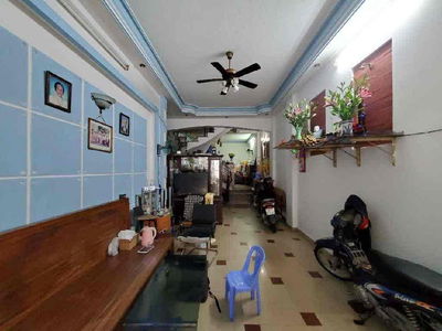 BÁN NHÀ 4 TẦNG, 77m2, 5 PHÒNG NGỦ LỚN GẦN HẺM OTO THÔNG