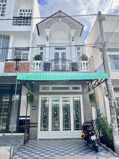 NHÀ LẦU FULL NỘI THẤT GẦN ĐẠI HỌC Y DƯỢC CẦN THƠ VÀ CHỢ AN KHÁNH