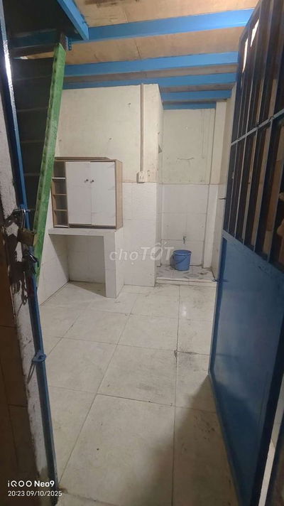 Phòng trống ngay ngã 4 bốn xã, tự do, tiện lợi