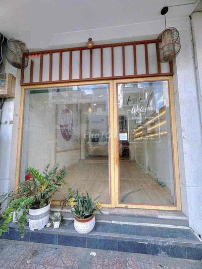 Mặt Bằng đường 2 chiều lớn, kinh doanh sầm uất, DT:60m2. Giá 20tr