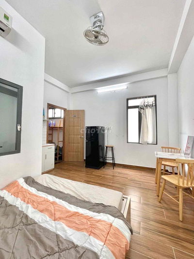 🏠Studio Cách mạng tháng8 quận3 27m2 cửa sổ trời Full nội thất giá 5tr8
