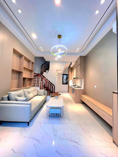 HOT!!! NHÀ 5 TẦNG FULL NỘI THẤT – TRUNG TÂM PHỐ TRẠM - GIÁ CHỈ 6.75 TỶ