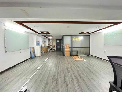 CHO THUÊ MẶT BẰNG TẦNG TRỆT ĐƯỜNG SỐ 79 TÂN QUY RỘNG rãi