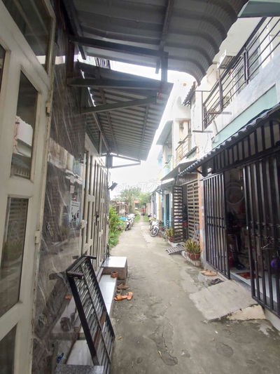 Chủ kẹt, bán nhà giá rẻ, giấy tờ đầy đủ làm việc trực tiếp chính chủ