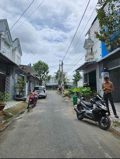 NHÀ ĐẸP GẦN CHỢ CẦN BÁN GẤP