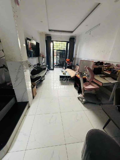 NHÀ 2 TẦNG, 42m2, NHÀ BÈ, PHÙ HỢP GIA ĐÌNH 4 NGƯỜI.