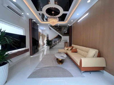 NHÀ MỚI NHÀ BÈ, HẺM XE HƠI, 2 TẦNG, 122m2, NỞ HẬU