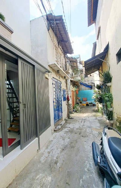 BÁN NHÀ 4 TẦNG 3 PN, SÁT MẶT TIỀN, NGAY AEON MALL, 3,65 TỶ CÒN TL