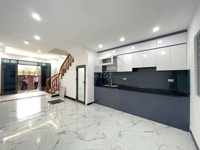 Hot! Nhà 40m*4T,ra đường ÔTÔ chỉ 15m,cách ĐL Thăng Long 800m.Giá 3,3tỷ