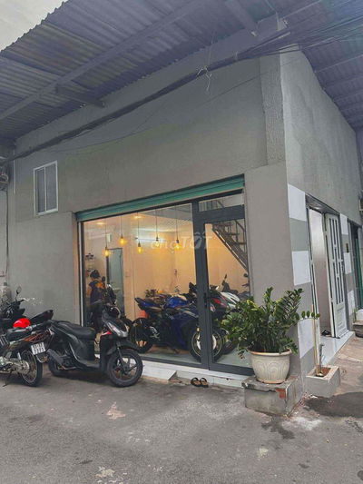 cần sang nhượng mặt bằng đường số p4 q4 thích hợp kinh doanh shop