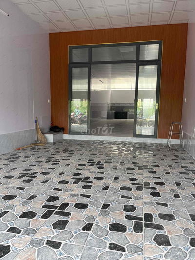 Cho thuê nhà ấp 3 .xtt 5x27 trần thạch cao nền ghạch men