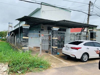CẦN BÁN  DÃY TRỌ 6 PHONG 1 KIOT TÂNPHÚTRUNG CỦ CHI 187M2 820TR SHR
