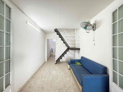 nha hem 96 Chuyen Dung 9 dt:30m2 2pn2tolet