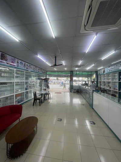 CHo thuê nhà mặt tiền đường Nguyễn xí 8x29m thông suốt vị trí kd đông