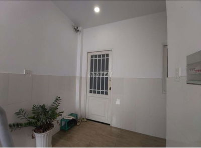 Phòng trọ máy lạnh, cửa tự do, có gác 30m2 - đường Linh đông- Thủ đức