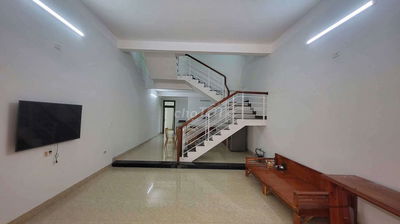 Nhà đẹp 1.5 tầng, 3Pn, Trần Kim Xuyến Hòa Xuân Giá 6 tỷ thương lượng