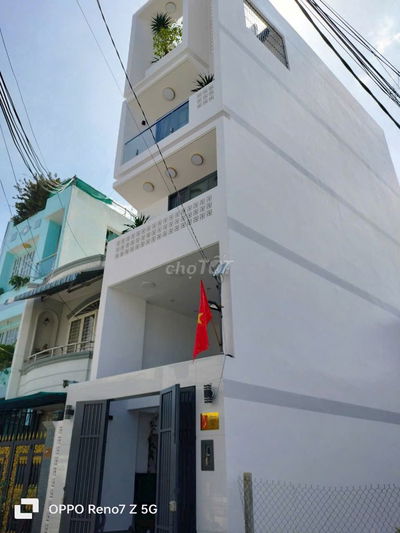 Chuyển công tác Hà Nội,cần bán nhà phố sân vườn 5 tầng,xây tâm huyết