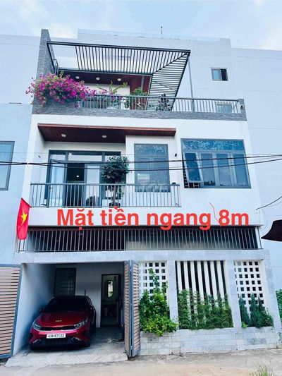 Bán nhà 3 tầng nội thất vip, đường Tôn Đản nối dài