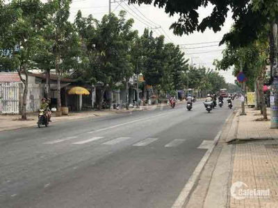 Cho thuê nhà mặt tiền đường Nguyễn Văn Bứa