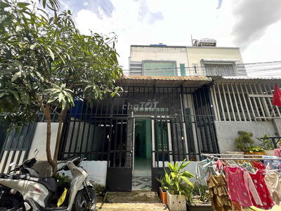 Nhà ở 50m2, 2 phòng ngủ, 2 wc, đường Lê Văn Lương huyện Nhà Bè
