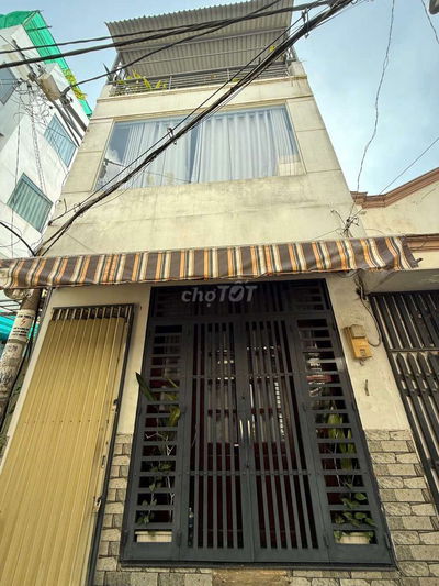 Nhà hẽm xe hơi thông