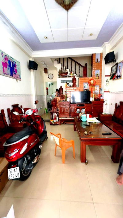 Nhà HXT Bạch Đằng. P.25. Bình Thạnh 3.2x10.5m. 3 tầng; 3PN 3WC; 22.5tr