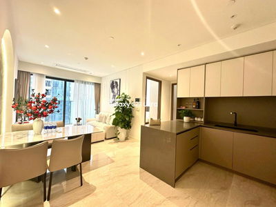Độc quyền bán căn góc 2 phòng, full nội thất, giá 27 tỷ.